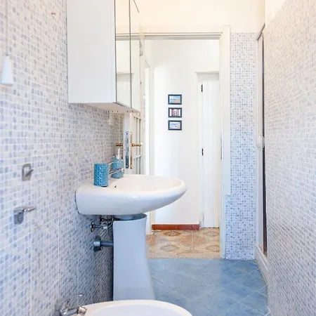 Apartment Bright Gianturco 19 *